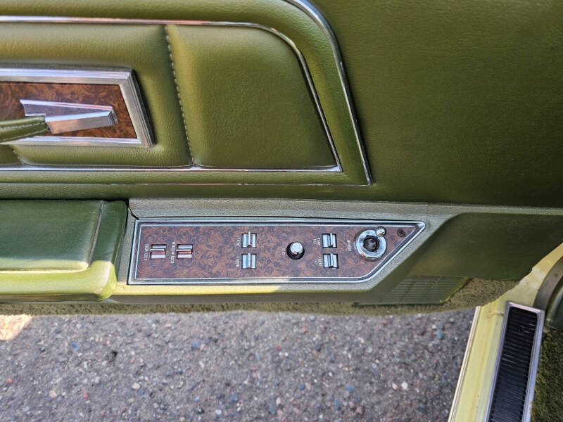 1975 Lincoln Mark IV