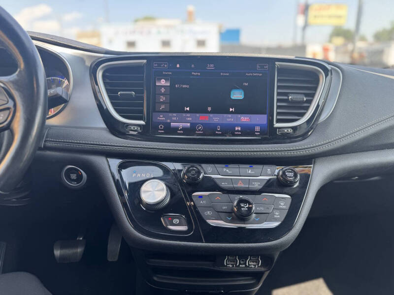 2021 Chrysler Pacifica Touring L