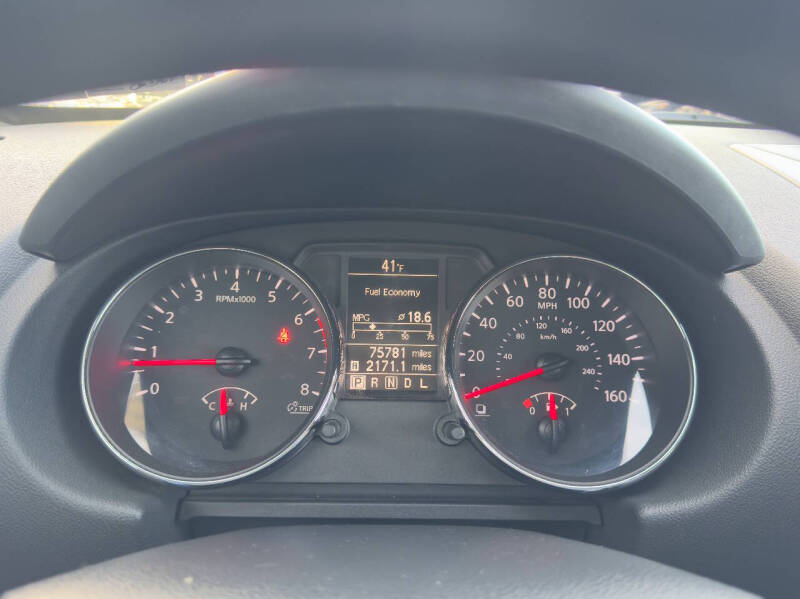 2011 Nissan Rogue S Krom