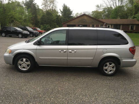 2006 Dodge Grand Caravan for sale at Lou Rivers Used Cars in Palmer MA