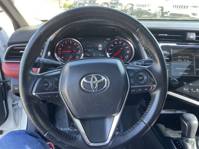 2019 Toyota Camry XSE photo 10