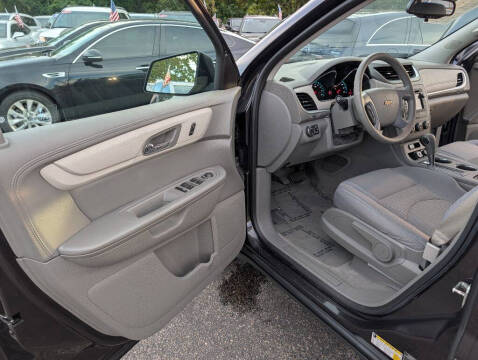 2017 Chevrolet Traverse LS