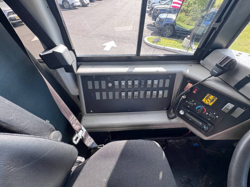 2006 Freightliner FS65 Chassis