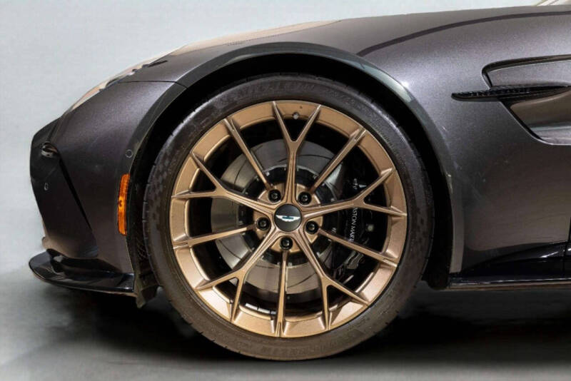 2025 Aston Martin Vantage