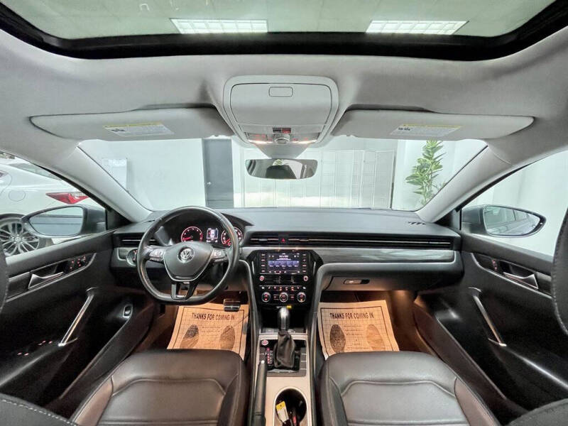 2020 Volkswagen Passat R-Line