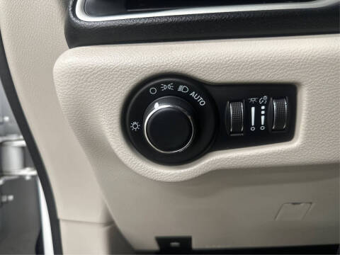 2020 Chrysler Voyager LXi