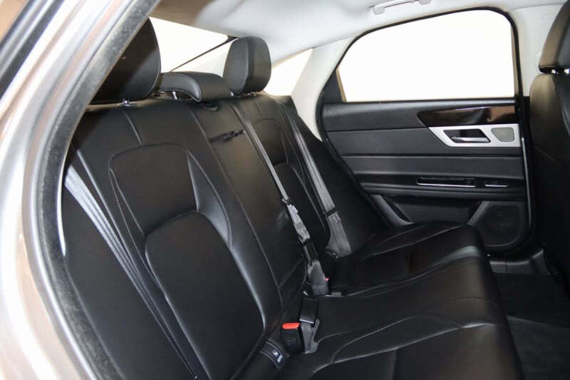 2017 Jaguar XF 35t Premium