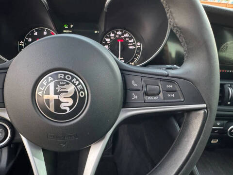 2018 Alfa Romeo Giulia Ti Lusso