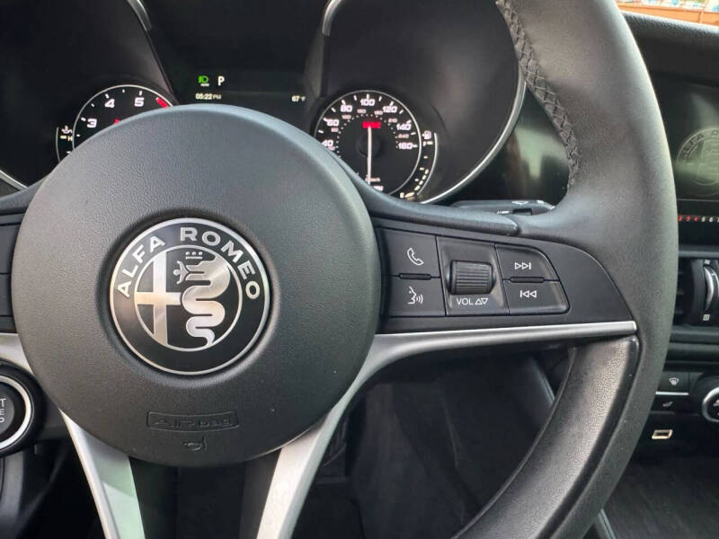 2018 Alfa Romeo Giulia Ti Lusso