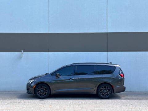 2019 Chrysler Pacifica Touring Plus