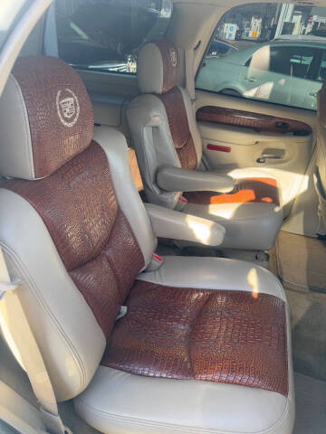 2005 Cadillac Escalade