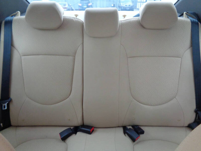 2013 Hyundai Accent GLS