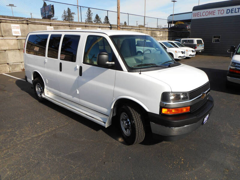 2017 Chevrolet Express LT 3500