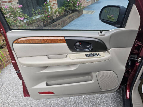 2004 Isuzu Ascender LS 7 Passenger