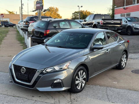 2020 Nissan Altima for sale at ERS Motors, LLC. in Bridgeton MO