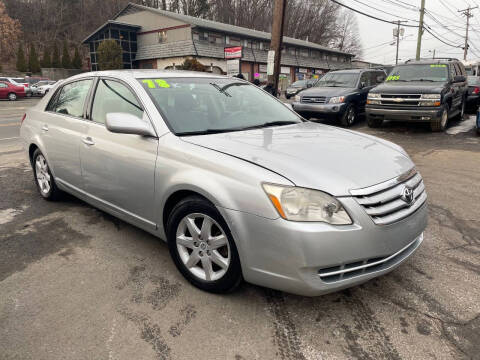 2006 Toyota Avalon for sale at ERNIE'S AUTO in Waterbury CT