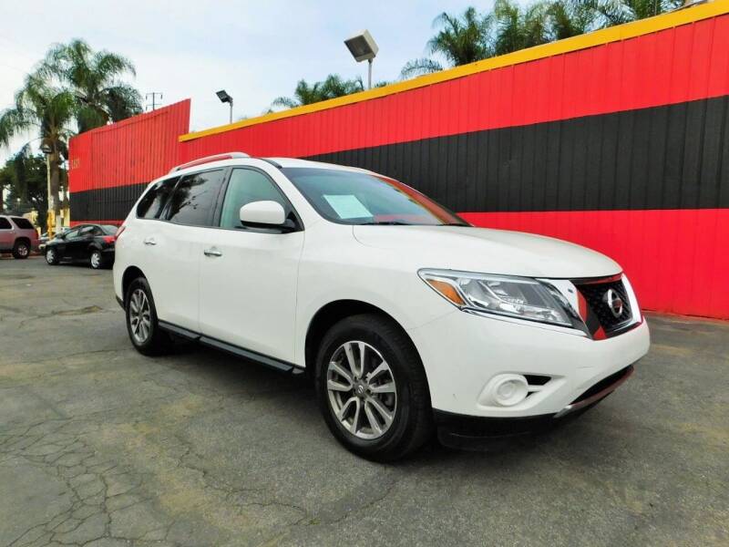 2016 Nissan Pathfinder for sale at Carzone Automall in South Gate CA