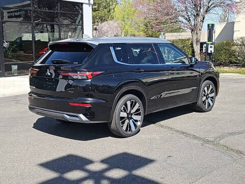 2025 Mitsubishi Outlander SEL Platinum Edition