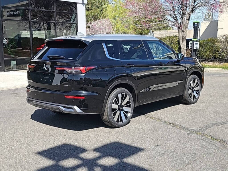 2025 Mitsubishi Outlander SEL Platinum Edition