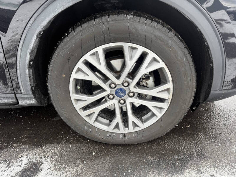 2021 Ford Escape SEL