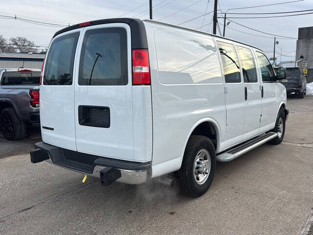 2024 Chevrolet Express 2500
