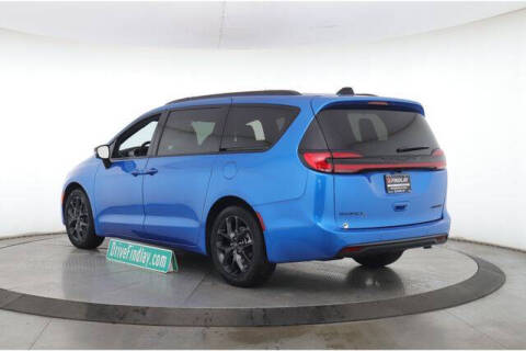 2027 Chrysler Pacifica Limited