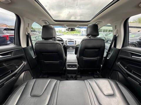 2020 Ford Edge Titanium