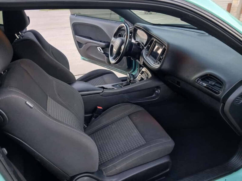 2019 Dodge Challenger SXT