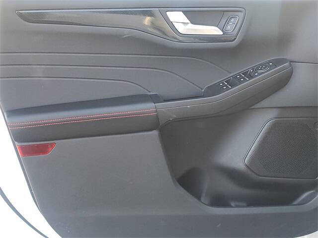 2024 Ford Escape Hybrid ST-Line Select