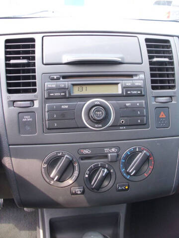 2010 Nissan Versa 1.8 S