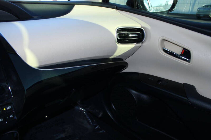 2019 Toyota Prius XLE AWD-e