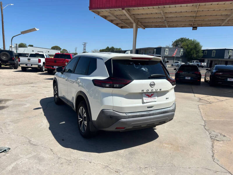 2022 Nissan Rogue SV