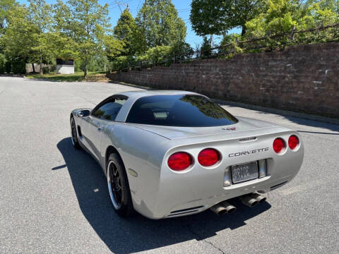 2004 Chevrolet Corvette