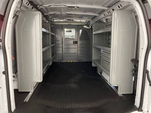 2025 Chevrolet Express 2500