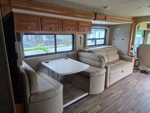 2017 Thor Motor Coach MIRAMAR 35.2