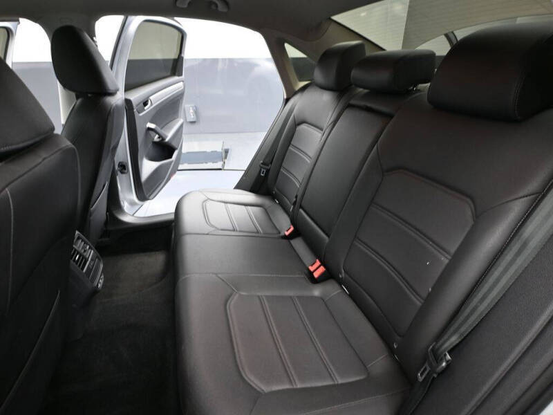 2021 Volkswagen Passat SE