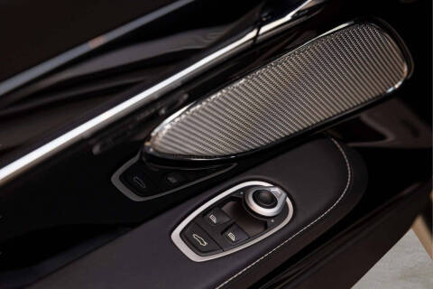 2025 Aston Martin DB12 Volante