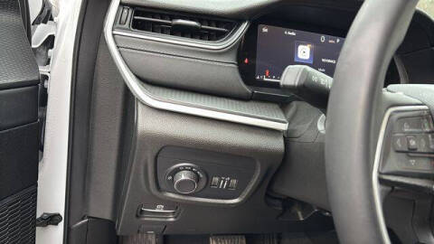 2023 Jeep Grand Cherokee L Laredo