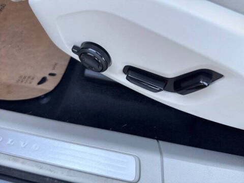 2026 Volvo XC60 T8 Ultra