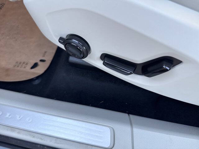 2026 Volvo XC60 T8 Ultra