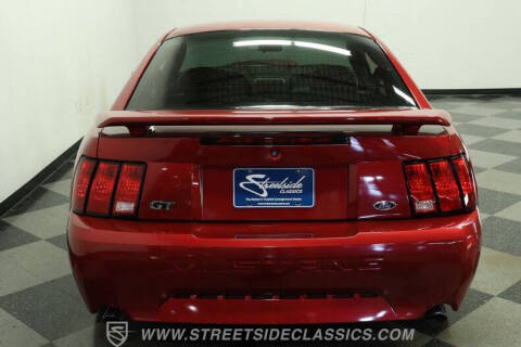 2004 Ford Mustang GT Deluxe