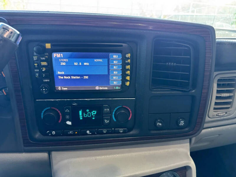 2004 Cadillac Escalade