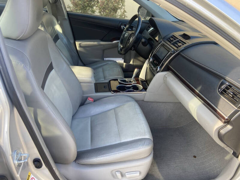Image 6 of 2013 Toyota Camry XLE