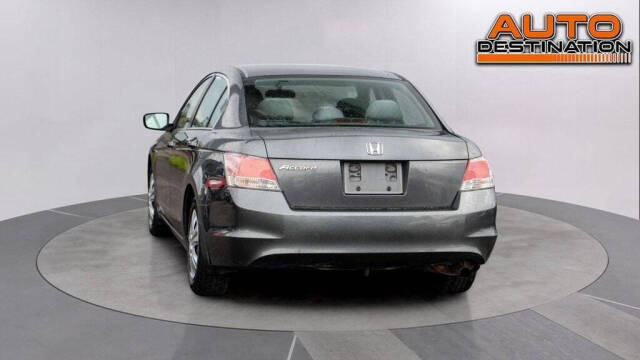 2009 Honda Accord for sale at Auto Destination in Puyallup, WA