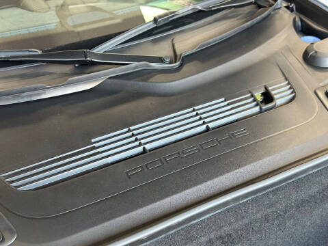 2023 Porsche 718 Cayman GT4 RS