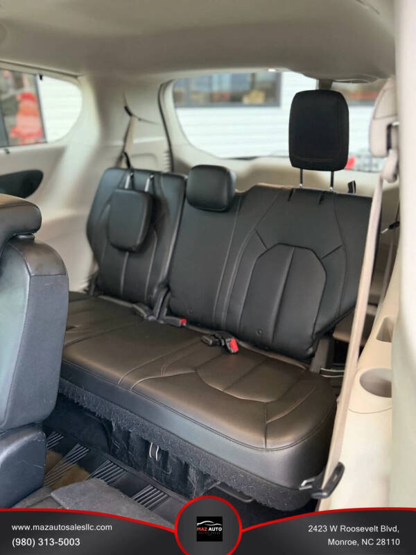 2017 Chrysler Pacifica Touring-L Plus