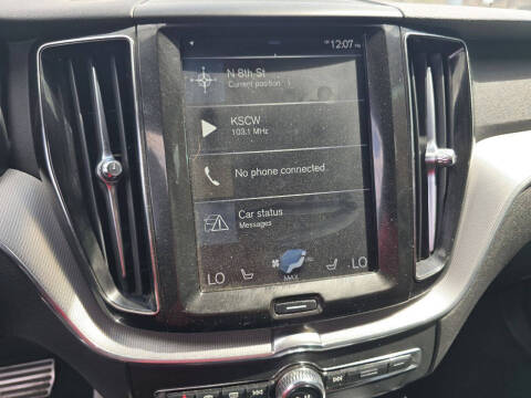 2019 Volvo XC60 T5 R-Design