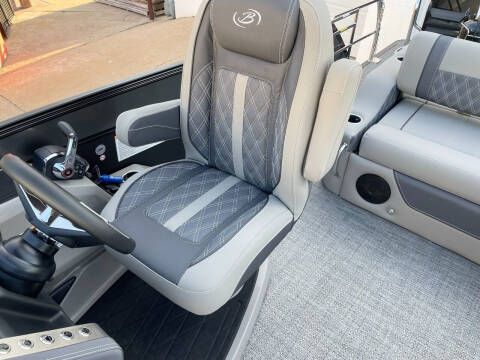 2024 Barletta Lusso 25UCA