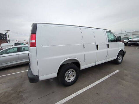 2025 Chevrolet Express 2500