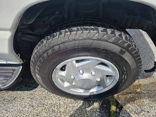 2011 Ford E-Series E-350 SD XLT